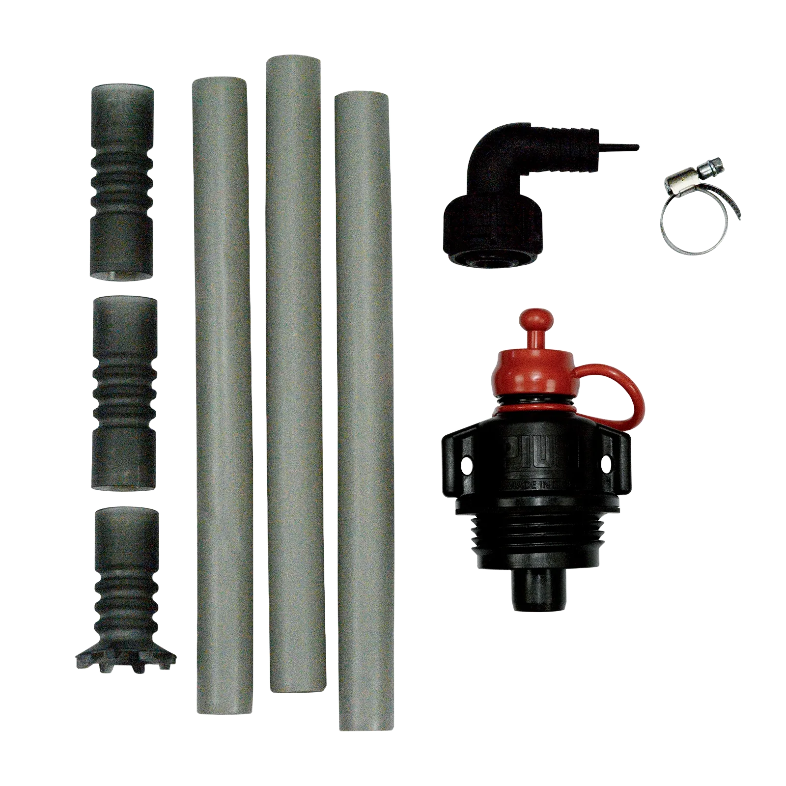 Viktiga delar till din Sugrör IBC Pumpkit AdBlue - fyra grå rör, tre räfflade kopplingar, en svart armbåge, en slangklämma och en svart ventil med rött lock - är prydligt ordnade på en svart bakgrund.