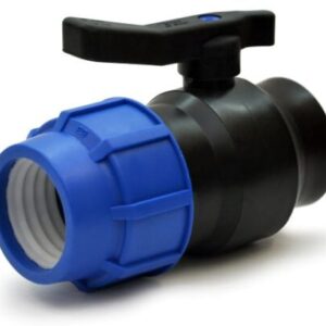 Kulventil PP med invändig gänga / plastkoppling - en svart plastkulventil med blått gängat kopplingsstycke och svart spakhandtag, avsedd för att reglera vattenflödet i rörsystem.