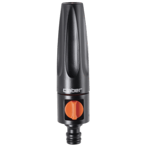 Claber "PLUS" spraymunstycke är ett svart och orange trädgårdsmunstycke med Clabers varumärke, ett räfflat grepp och en justerbar orangefärgad kontrollbrytare.