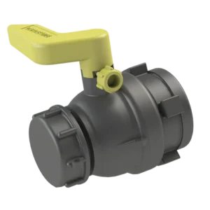 Kulventil 2" till IBC x Camlock hane 2" är en svart kulventil i plast med gult handtag och lock, gängade ändar och en kompakt industriell design, som visas mot en transparent bakgrund.