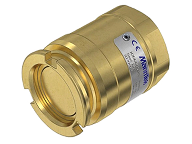 TODO diesel droppfri tankbilskoppling mässing är en industrikontakt i mässing med en cylindrisk, räfflad låsdesign och har en metallisk etikett som visar Mennekes varumärke, tekniska specifikationer och certifieringsmärkning.